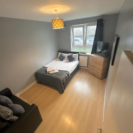 1 Bedroom Flat In Whitechapel, Лондон Екстериор снимка