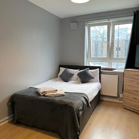 1 Bedroom Flat In Whitechapel, Лондон Екстериор снимка