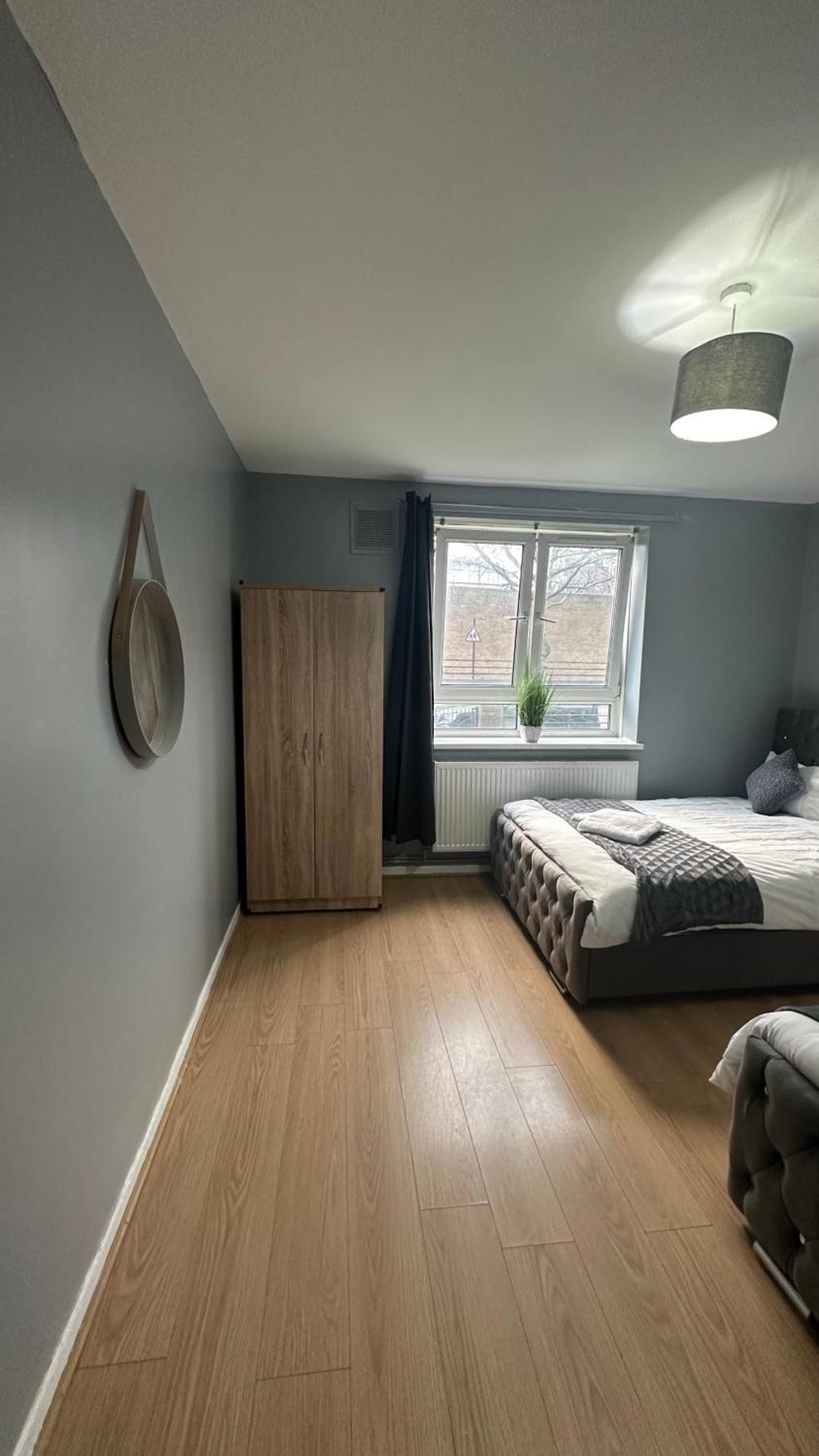 1 Bedroom Flat In Whitechapel, Лондон Екстериор снимка