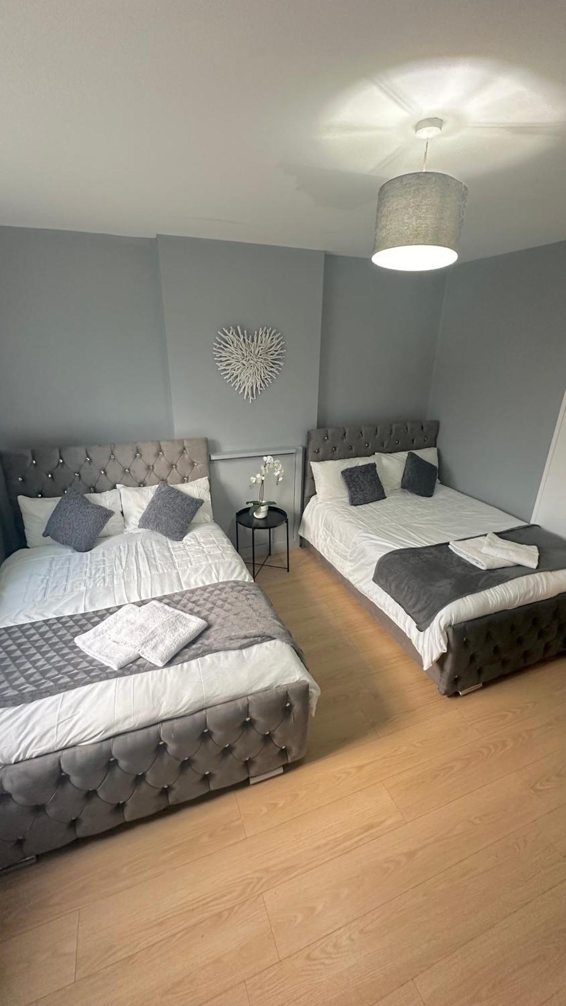 1 Bedroom Flat In Whitechapel, Лондон Екстериор снимка