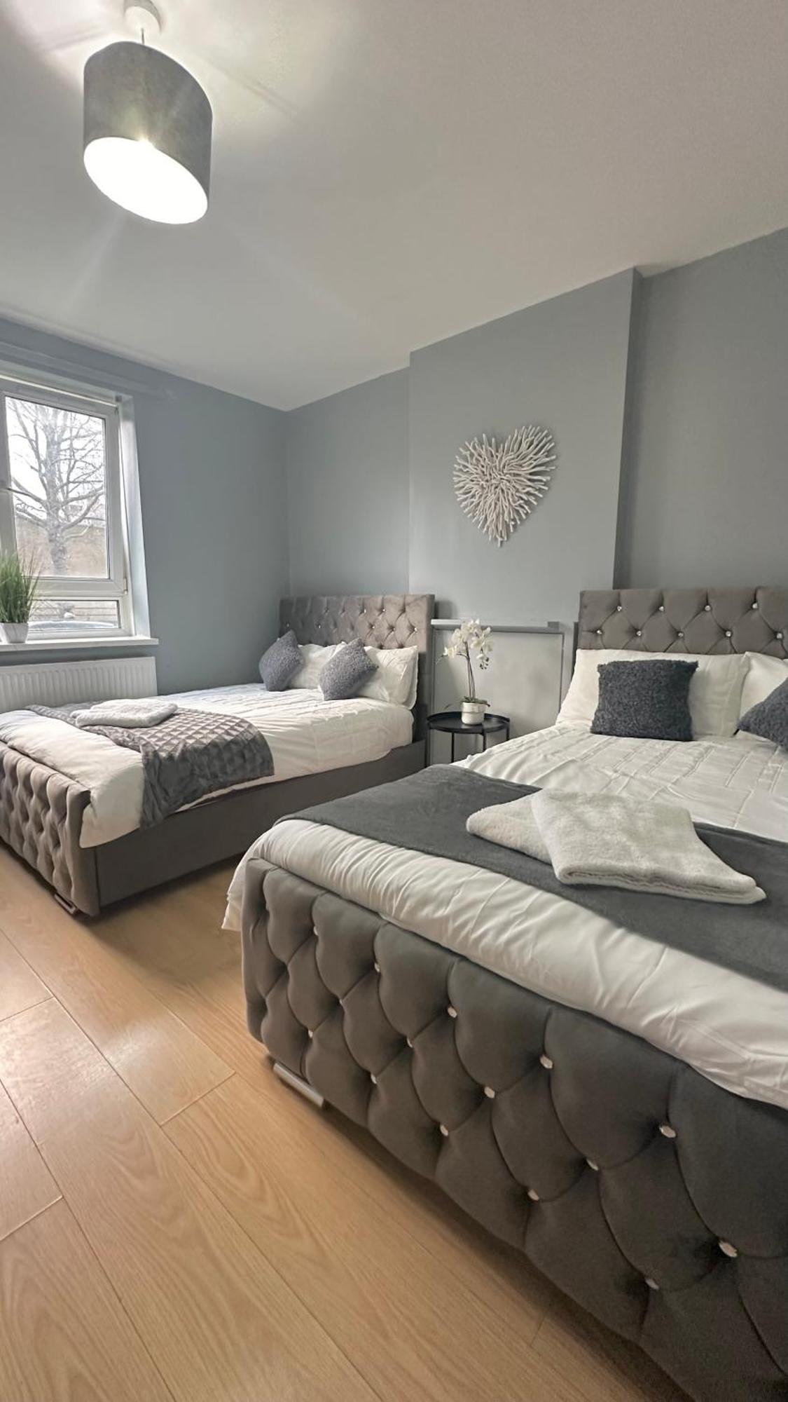 1 Bedroom Flat In Whitechapel, Лондон Екстериор снимка