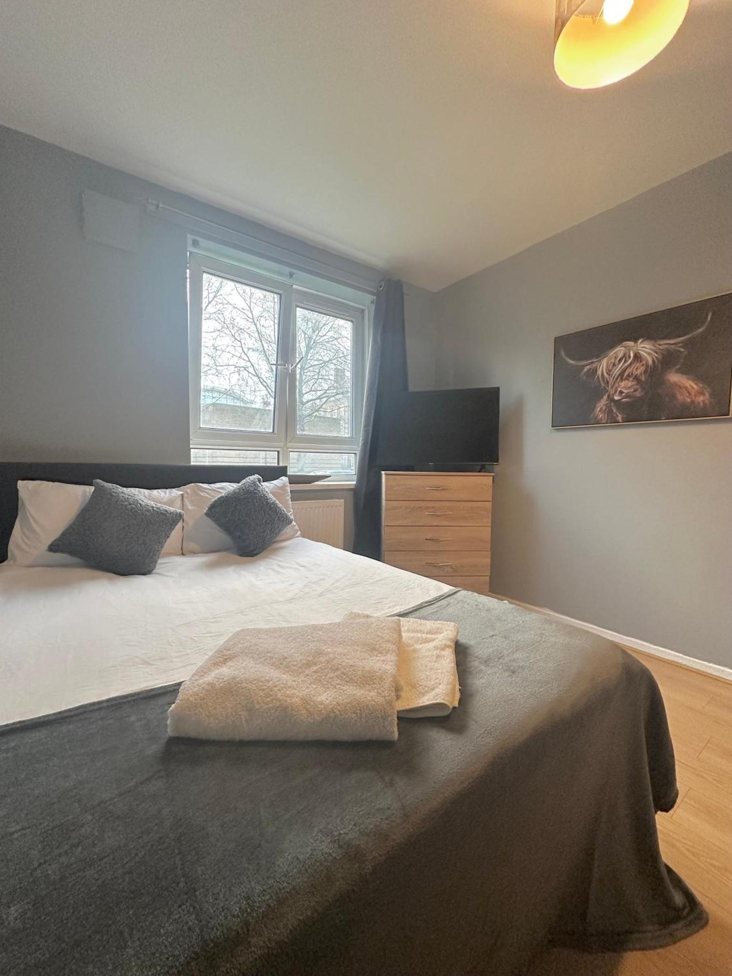 1 Bedroom Flat In Whitechapel, Лондон Екстериор снимка