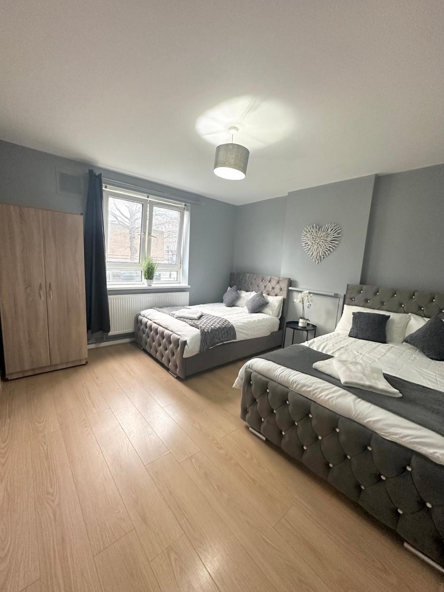 1 Bedroom Flat In Whitechapel, Лондон Екстериор снимка