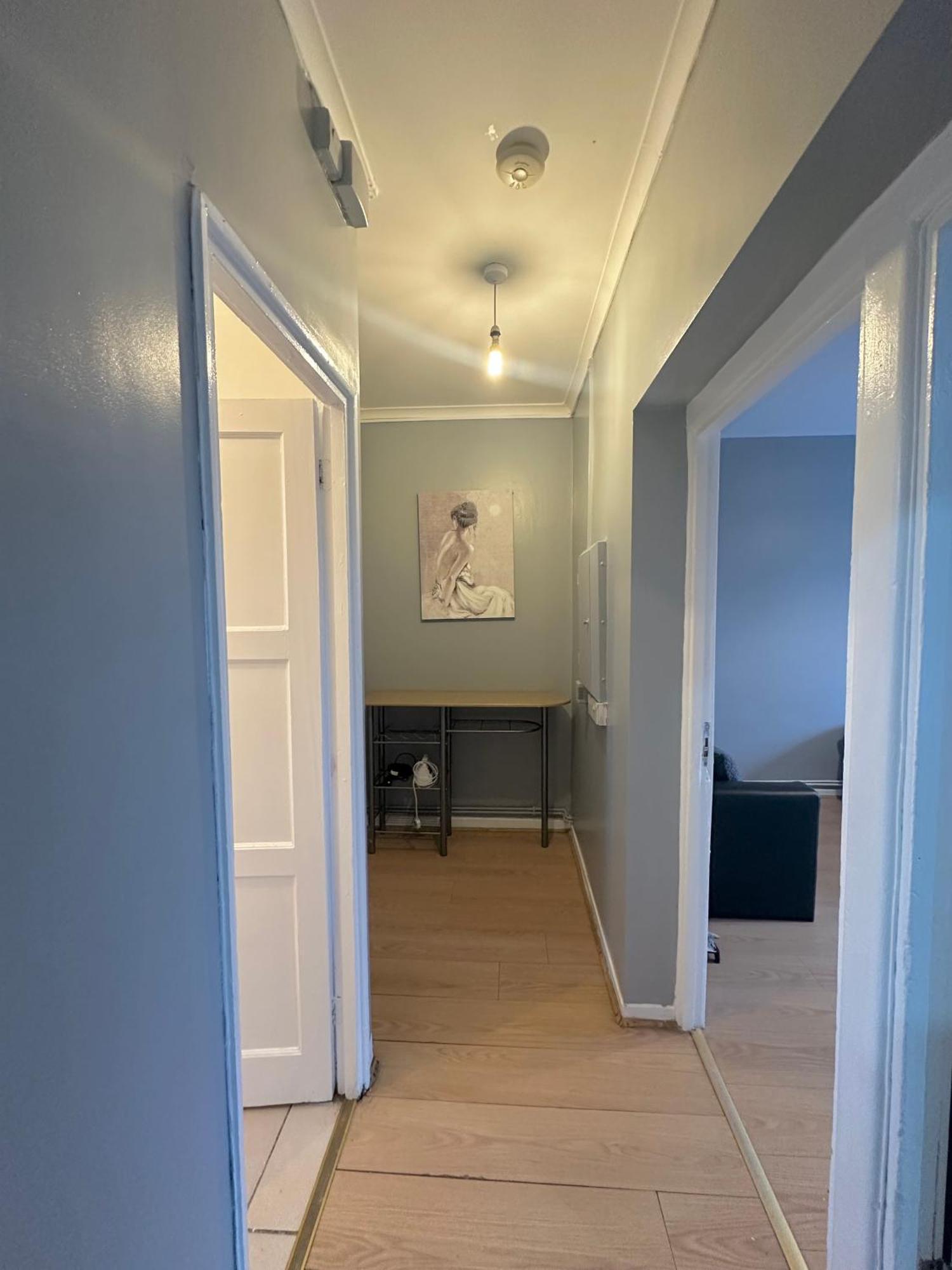 1 Bedroom Flat In Whitechapel, Лондон Екстериор снимка